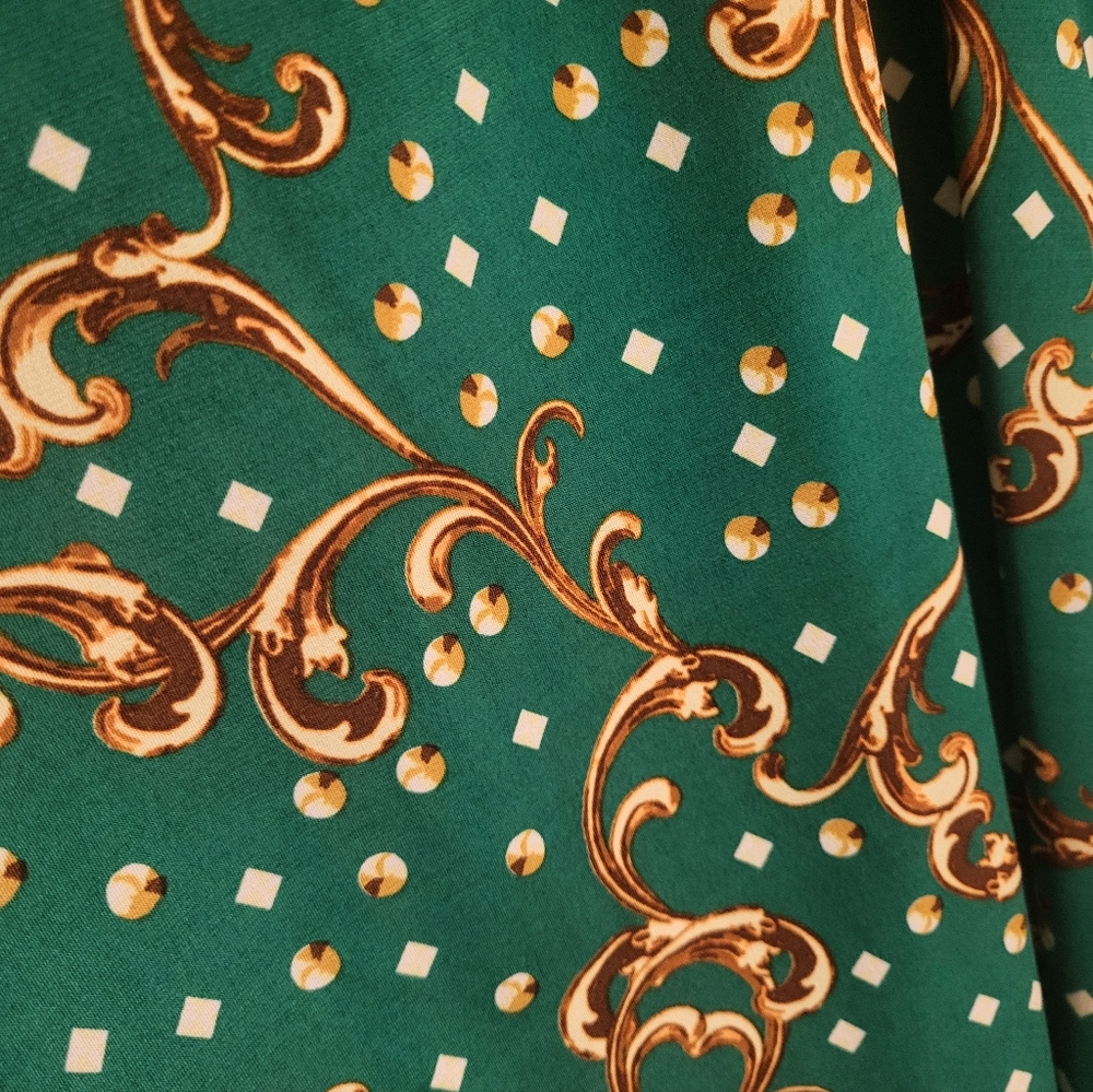 #56 Susan Graver Green Gold Swirl Blouse, Plus Size 2X - Picture 6 of 10